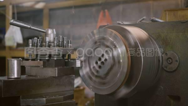 金屬加工機(jī)械制造 從車(chē)床到研磨的專(zhuān)業(yè)之路